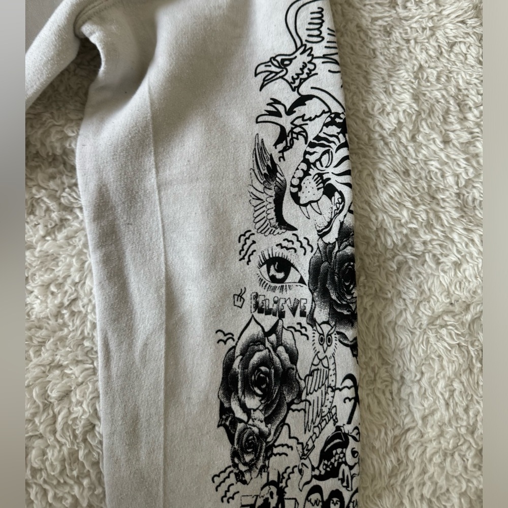 Justin Bieber Tattoo Sweater - Picture 4 of 5